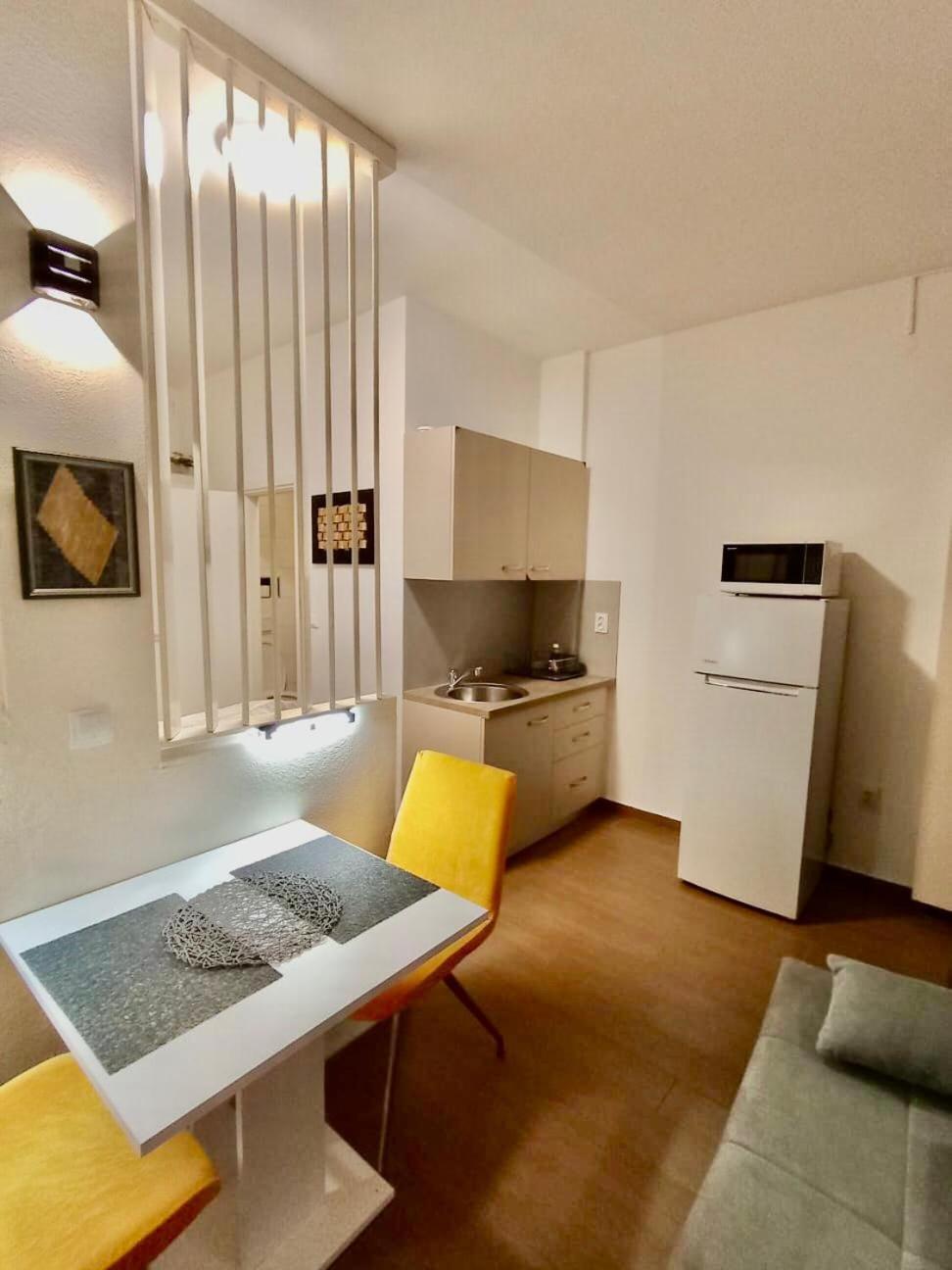 Studio Apartment With Pool PUY Exterior foto
