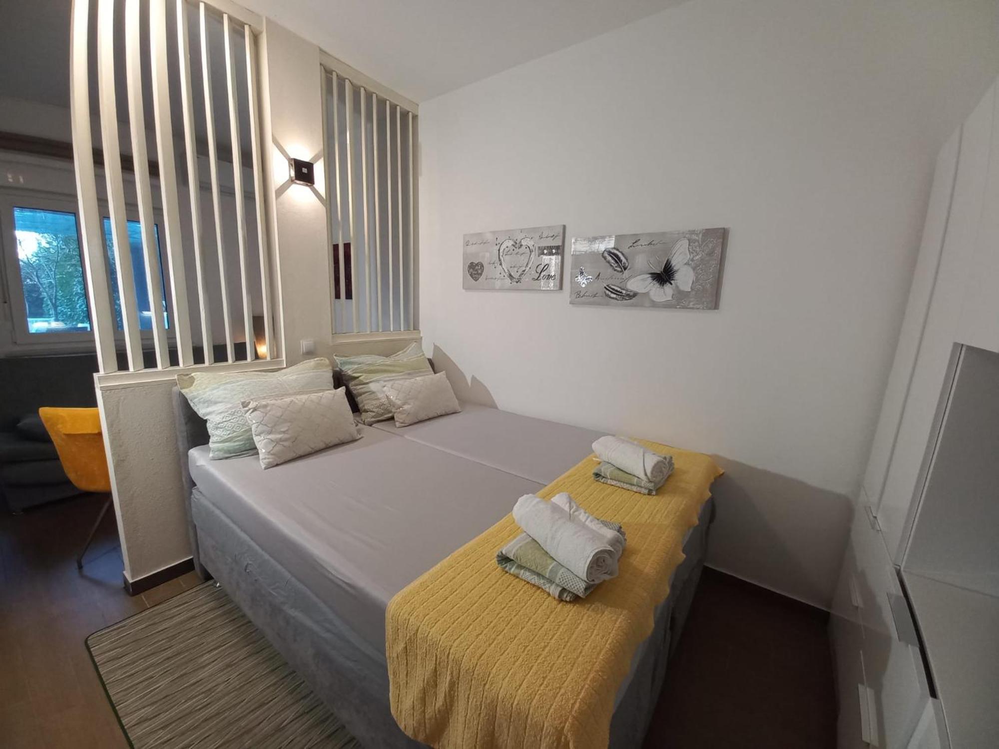 Studio Apartment With Pool PUY Exterior foto